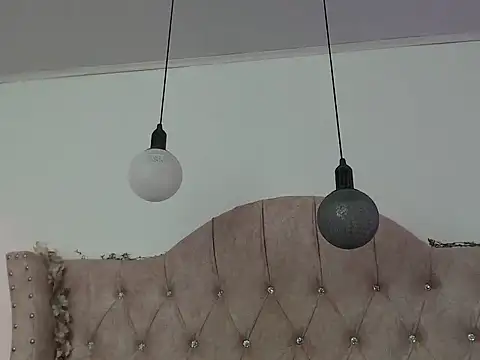 Snapshot of Jessica_Carter_01 chatting on 12.17.25 Jessica Carter 01 online show from 12.17.25