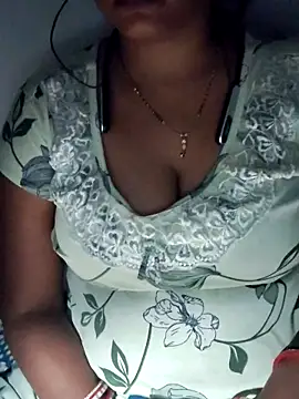 Snapshot of sweet_jasmin1 chatting on 10.11.25 sweet jasmin1 online show from 10.11.25