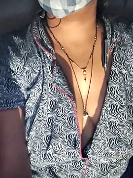 Snapshot of sweet_jasmin1 chatting on 10.30.25 sweet jasmin1 online show from 10.30.25