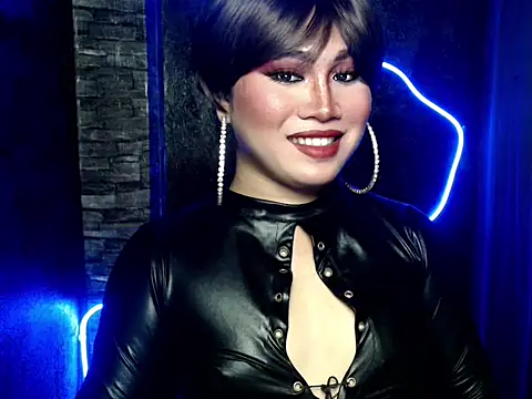 Snapshot of pretty_lassy chatting on 09.19.25 pretty lassy online show from 09.19.25