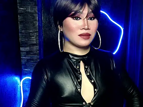 Snapshot of pretty_lassy chatting on 09.24.25 pretty lassy online show from 09.24.25