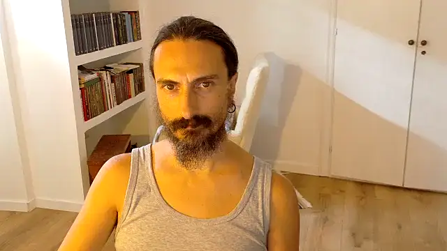 Snapshot of Mrkurt86 chatting on 08.07.26 Mrkurt86 online show from 08.07.26