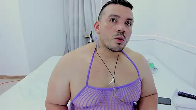 Snapshot of denny_scobar chatting on 05.02.26 denny scobar online show from 05.02.26
