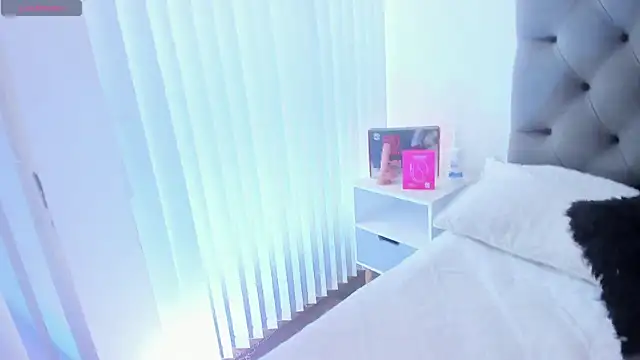 VictoriaParkeer online show from 11.25.25