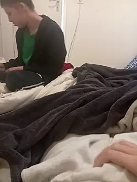 Couplefrsex online show from 10.19.25