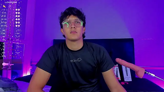 Leo Savage  online show from 11.03.25