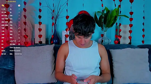 Leo Savage  online show from 02.13.26