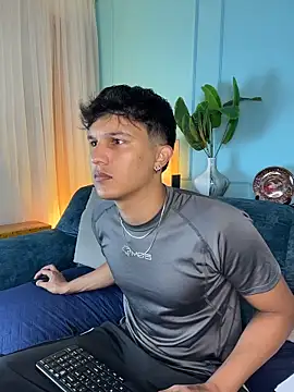 Leo Savage  online show from 04.01.26