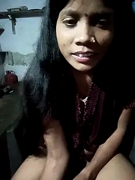 Snapshot of SEXY-MAHI4 chatting on 09.18.25 SEXY-MAHI4 online show from 09.18.25