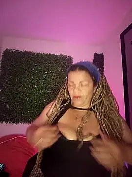 Eva Luxei online show from 10.27.25