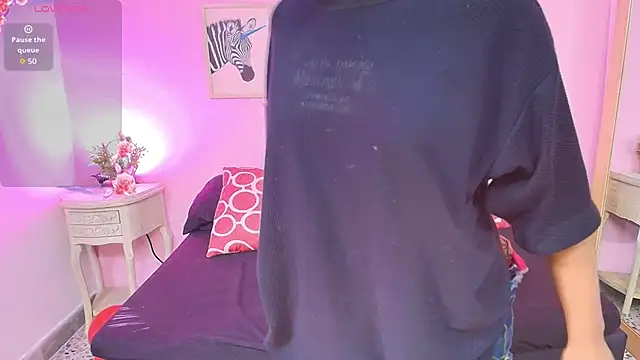 Nahomi Rivera online show from 09.13.25