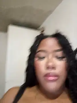 Snapshot of Nahomi_Rivera chatting on 11.13.25 Nahomi Rivera online show from 11.13.25