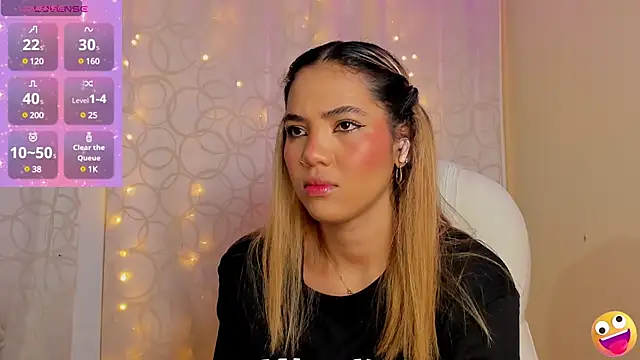 Snapshot of kata22sofia chatting on 10.24.25 kata22sofia online show from 10.24.25