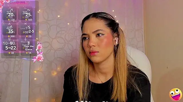 Snapshot of kata22sofia chatting on 11.21.25 kata22sofia online show from 11.21.25