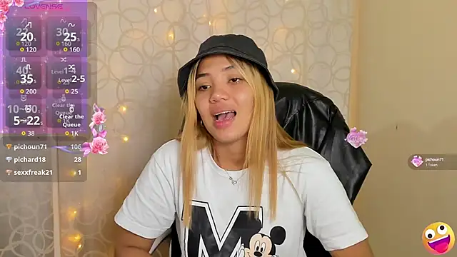 Snapshot of kata22sofia chatting on 11.27.25 kata22sofia online show from 11.27.25