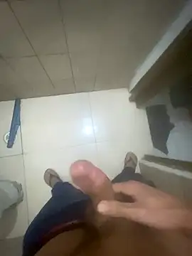 Snapshot of Eogerareeh chatting on 11.24.25 Eogerareeh online show from 11.24.25