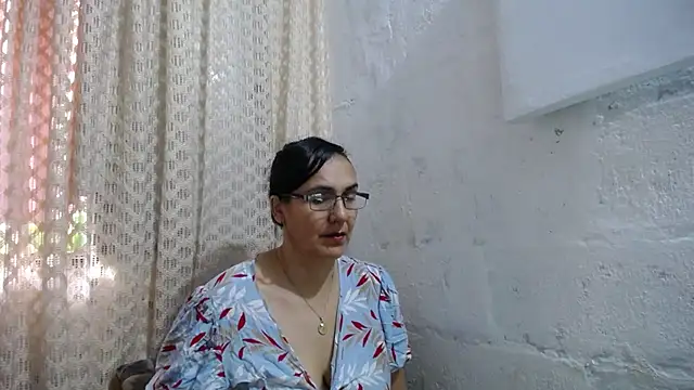 gabbyparker  online show from 11.18.25