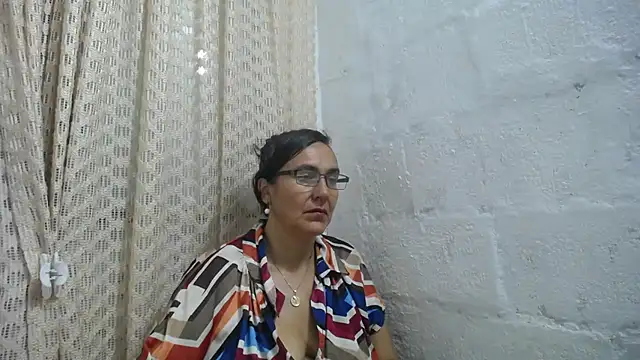 gabbyparker  online show from 04.13.26