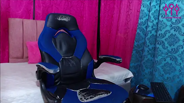 ximena butterfly2 online show from 04.07.26