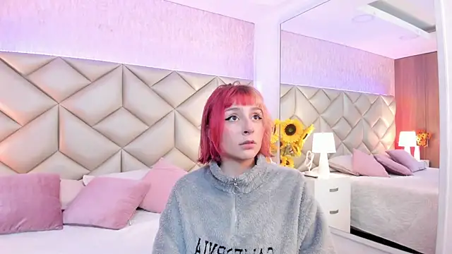 dafnne hall online show from 12.04.25