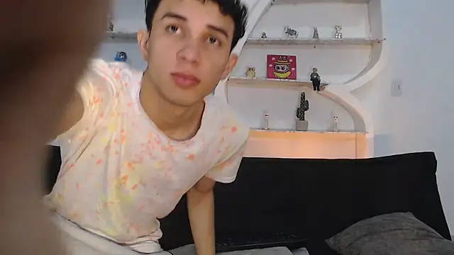 THREE GUYS HOT online show from 12.03.25