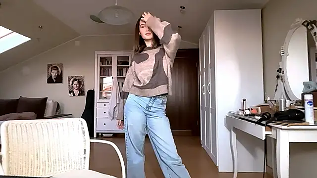 Snapshot of DarlineBrustera chatting on 10.12.25 DarlineBrustera online show from 10.12.25