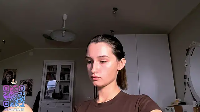 Snapshot of DarlineBrustera chatting on 10.19.25 DarlineBrustera online show from 10.19.25