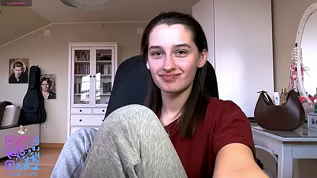 Snapshot of DarlineBrustera chatting on 04.20.26 DarlineBrustera online show from 04.20.26