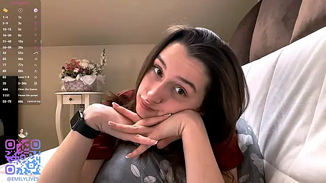 Snapshot of DarlineBrustera chatting on 05.04.26 DarlineBrustera online show from 05.04.26