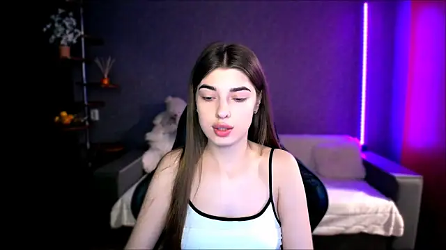 Snapshot of Dianaa_Lee0 chatting on 09.18.25 Dianaa Lee0 online show from 09.18.25