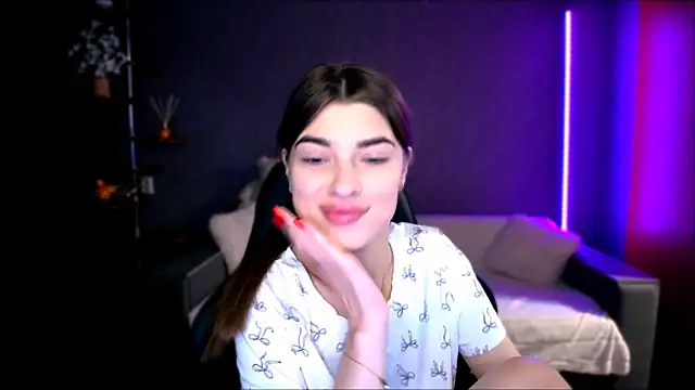 Snapshot of Dianaa_Lee0 chatting on 09.19.25 Dianaa Lee0 online show from 09.19.25