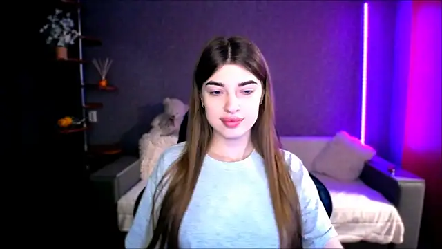 Snapshot of Dianaa_Lee0 chatting on 09.24.25 Dianaa Lee0 online show from 09.24.25