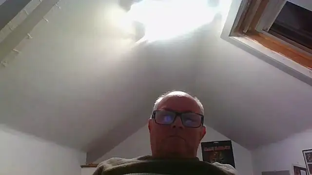 Snapshot of naughtygrandad1 chatting on 09.22.25 naughtygrandad1 online show from 09.22.25