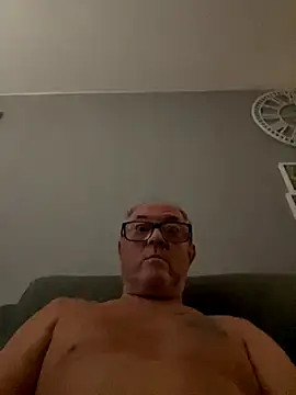 Snapshot of naughtygrandad1 chatting on 10.11.25 naughtygrandad1 online show from 10.11.25