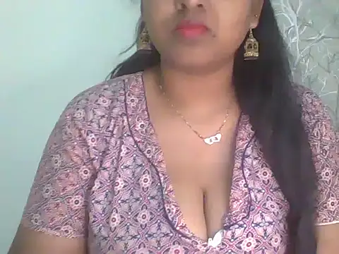 its me Rashmi online show from 02.15.26