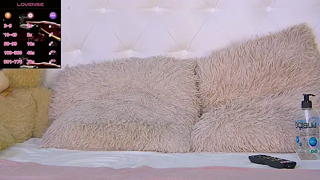 Snapshot of IsisQueen chatting on 11.03.25 IsisQueen online show from 11.03.25