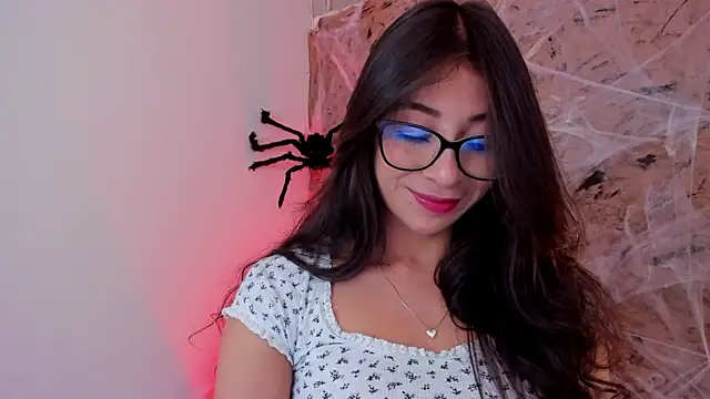 Snapshot of riley_bensongh chatting on 10.23.25 riley bensongh online show from 10.23.25