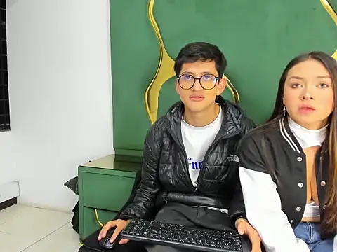 Noa Arez online show from 10.07.25