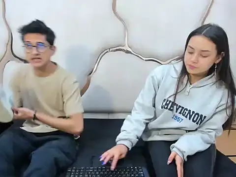 Noa Arez online show from 10.14.25