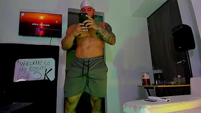 Andrew Johnnson online show from 10.04.25