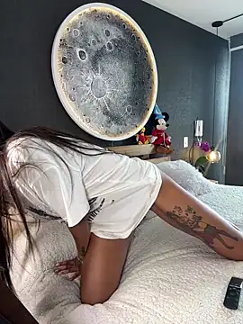 Sarajames online show from 11.11.25