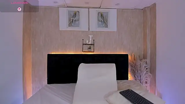 Snapshot of jessica_hotxxx chatting on 12.13.25 jessica hotxxx online show from 12.13.25