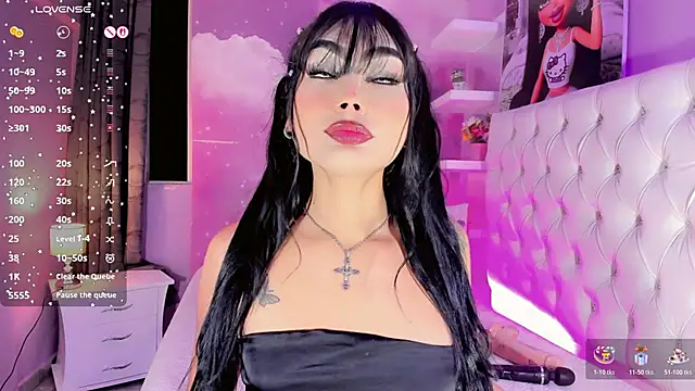 Snapshot of LanaOrtiiz chatting on 10.27.25 LanaOrtiiz online show from 10.27.25