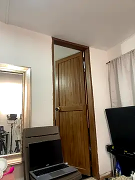 emma hot2006 online show from 09.27.25