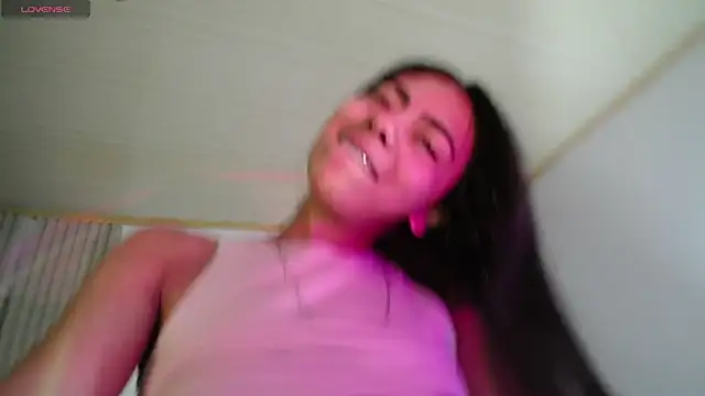 Snapshot of LilybethGray chatting on 11.02.25 LilybethGray online show from 11.02.25