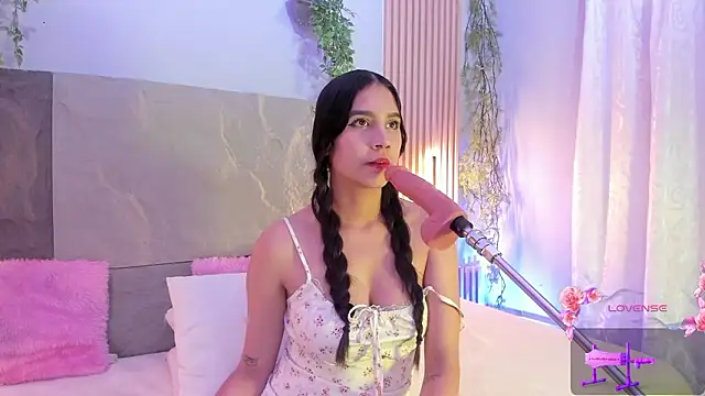 Snapshot of Emmiicute chatting on 02.06.26 Emmiicute online show from 02.06.26