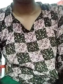 Snapshot of Nusrat-Q chatting on 09.18.25 Nusrat-Q online show from 09.18.25