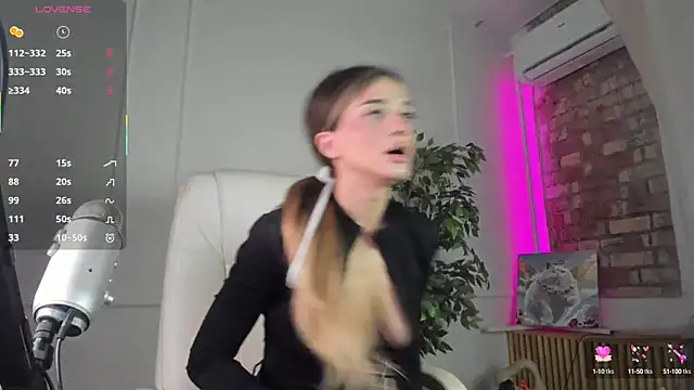 Blessed Molly online show from 10.06.25