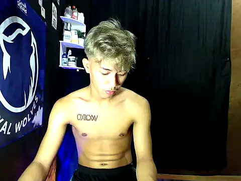 naughtyboyloy 0 online show from 11.09.25