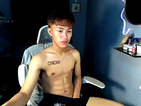 naughtyboyloy 0 online show from 05.25.26